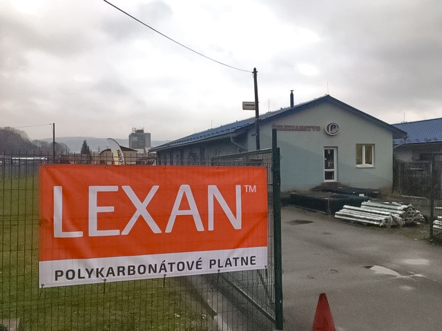 Pergoly, prístrešky, zasklenia