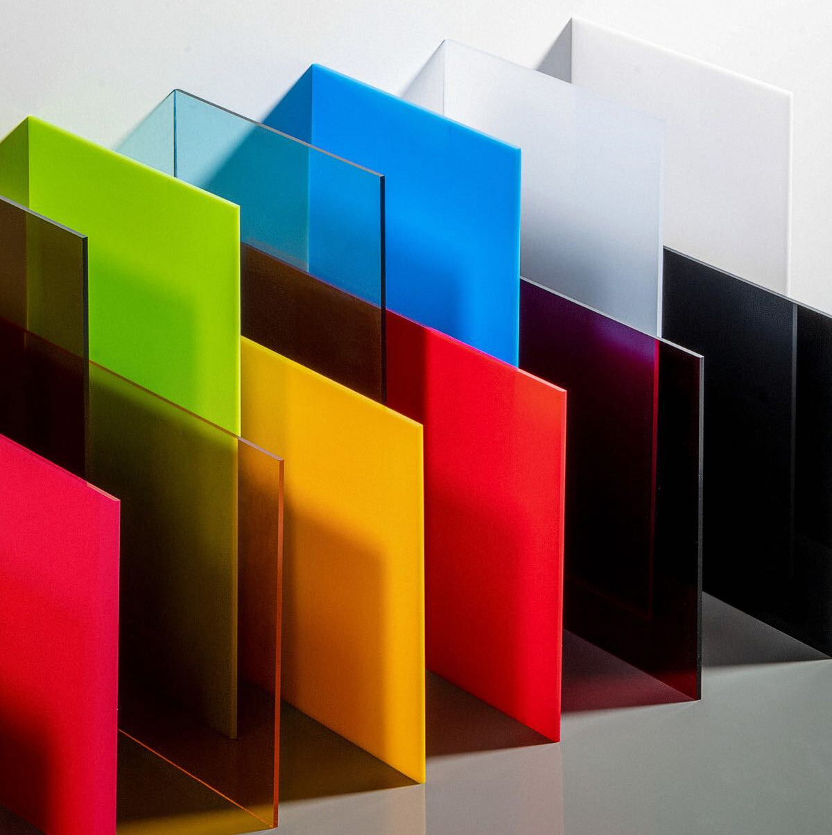 Extrudované plexisklo PLEXIGLAS® pre profesionálne použitie