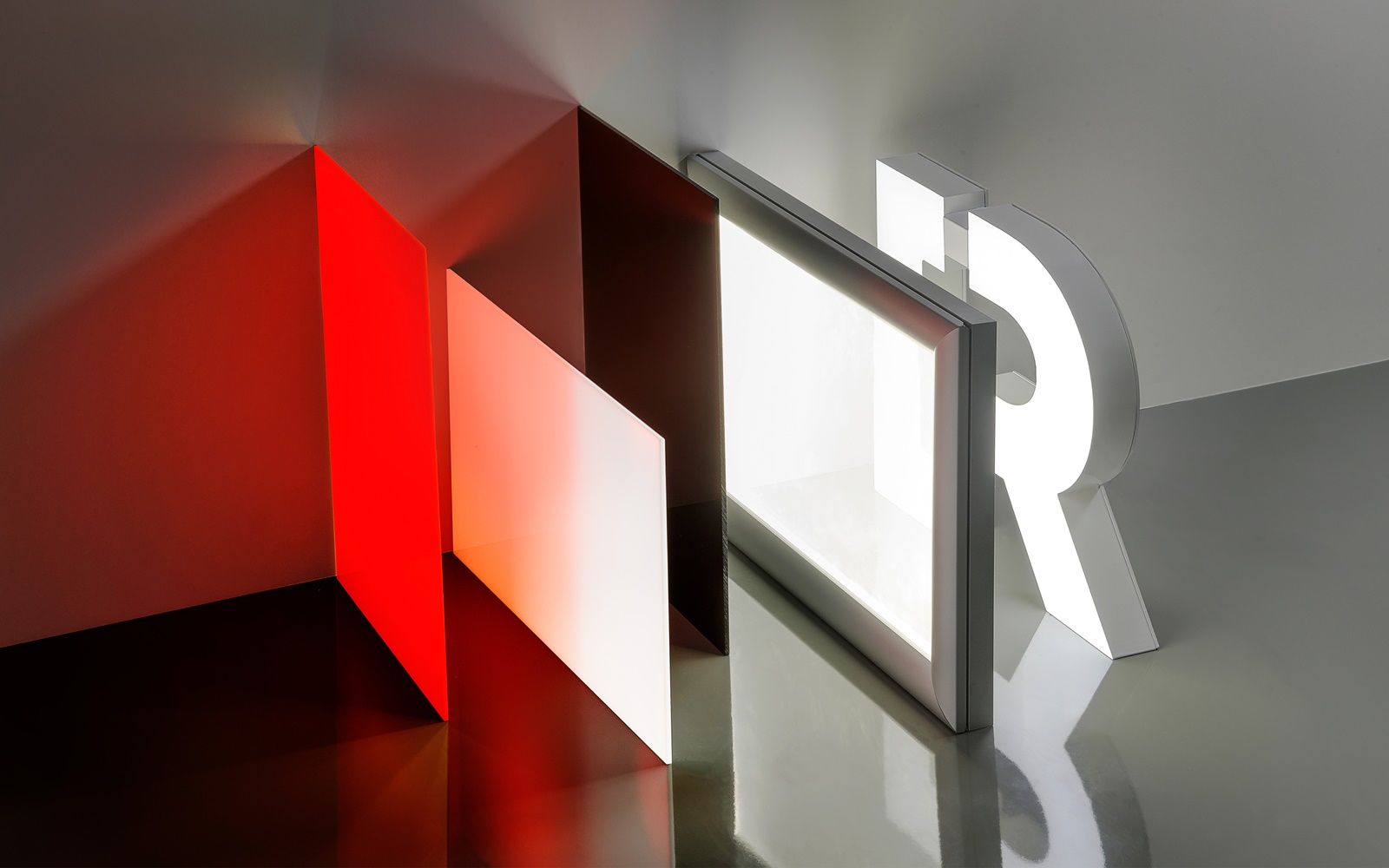 PLEXIGLAS® LED