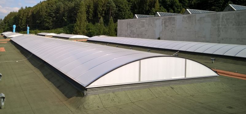 Pásový oblúkový svetlík